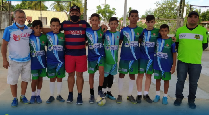 Equipe de Futsal - sub 13 de Tabuleiro do Norte, foi campeã na cidade de Palhano - CE, neste último domingo (29).
