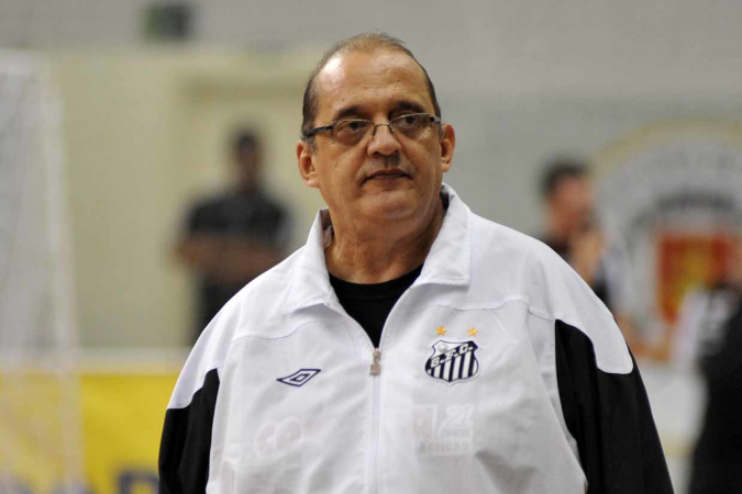 Treinador histórico do futsal brasileiro, Fernando Ferretti morre aos 69 anos