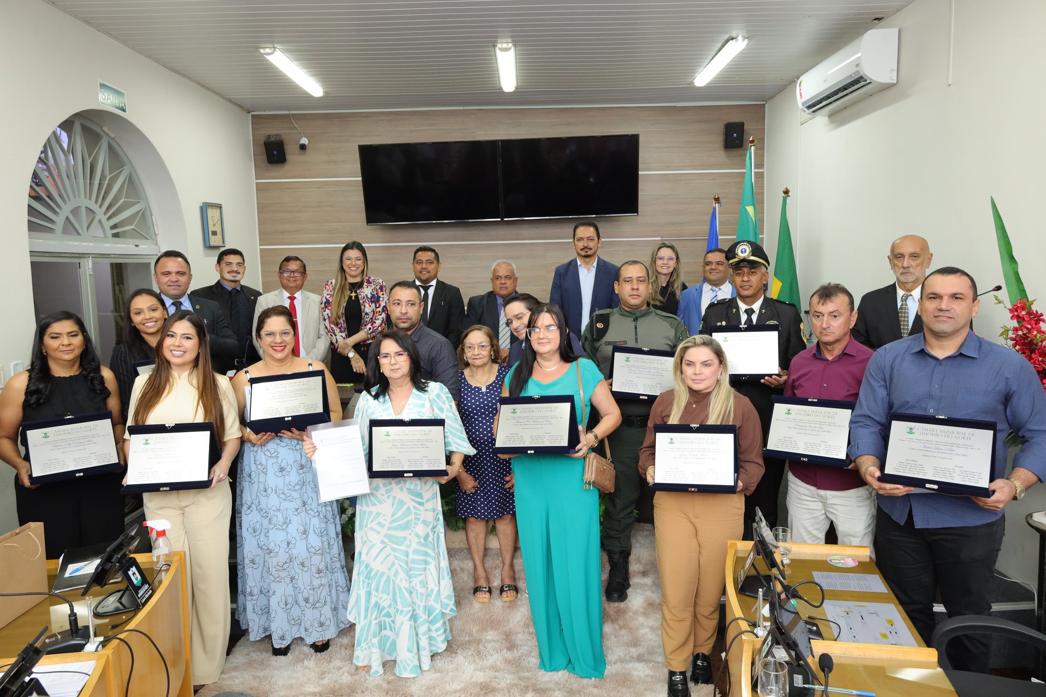 Câmara de Limoeiro do Norte reconhece contribuições com Título de Cidadão a destacadas personalidades.