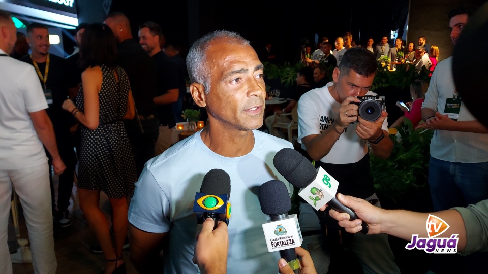 Zico, Romário e celebridades globais lançam plataforma esportiva em evento monumental em Fortaleza