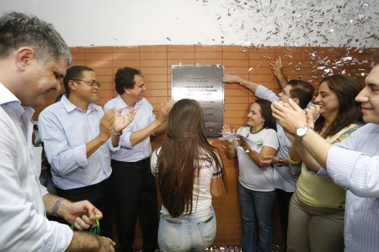 Educaçāo: Governo do Ceará inaugura nova sede de escola em Potiretama